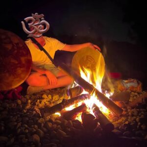 Шаманский бубен у костра